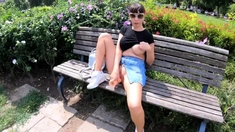 Russian mom - Toy bench - Public outdoor flashing