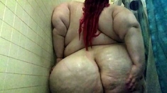 Amateur redhead shaves and masturbates