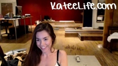 PUSSY BABE BRUNETTE masturbating