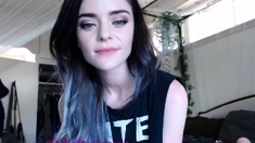 Amateur Webcam Teen Masturbates And Teases