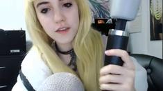 Amateur Webcam Cute Teen Plays Solo with Big Dildo
