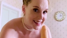 Close up with lesbo getting cunt toyed