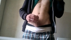 Muscular Twinks Cum Together in Hot Handjob Session