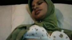 indonesian-jilbab entot di hotel